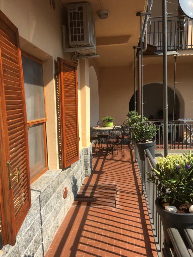 Appartamento - Casa La Botola - Алба Екстериор снимка